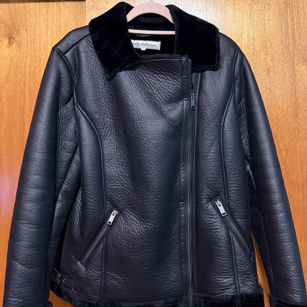Women's Black Faux Shearling